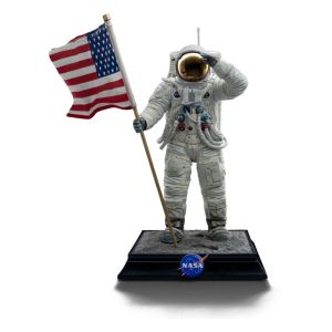 NASA Art: Apollo 11 Astronaut 1/10 Scale Statue (23cm) Preorder