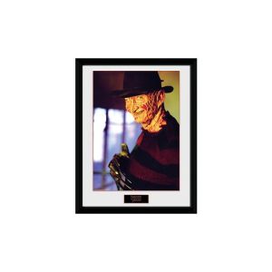 Nightmare On Elm Street: Freddy Framed Print (30x40cm)