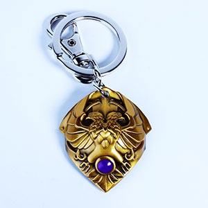 Warhammer 40,000: Custodian Shoulder Plate Metal Keychain Preorder