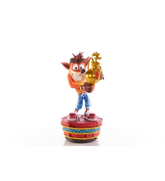 Crash Team Racing: Nitro-Fueled Crash Winner First4Figures Statue