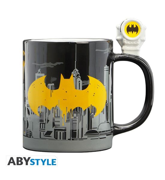 DC Comics: Batman Bat-Signal 3D Mug Preorder