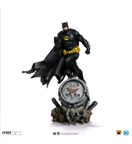 DC Comics: Batman Deluxe BDS Art Scale Statue (Black Version Exclusive) 1/10 (30cm) Preorder