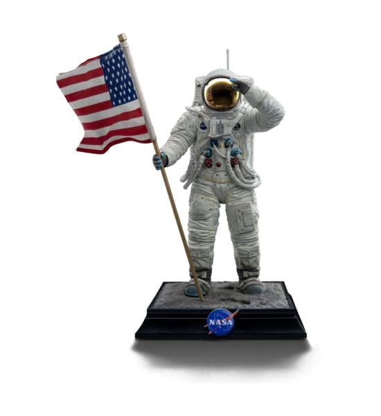 NASA Art: Apollo 11 Astronaut 1/10 Scale Statue (23cm) Preorder