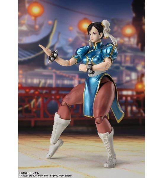 Street Fighter: Chun-Li S.H. Figuarts Action Figure (Outfit 2) (15cm)